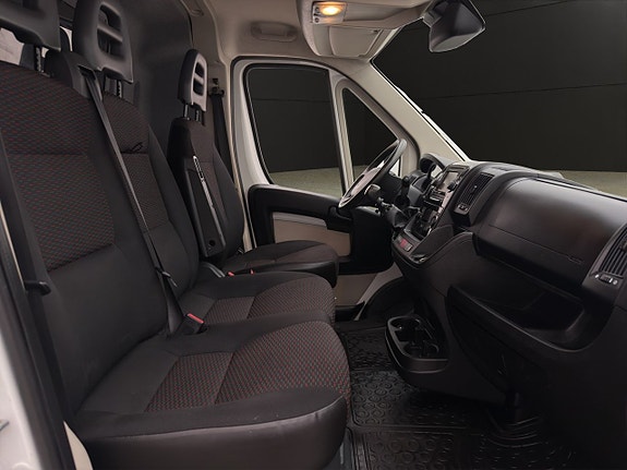 Peugeot Boxer 27 of 30