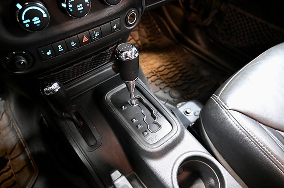 Jeep Wrangler Unlimited 17 of 19