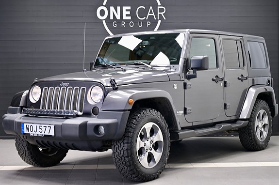 Jeep Wrangler Unlimited 2 of 19