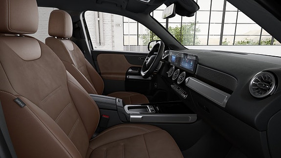Mercedes-Benz GLB220 d 2 of 2
