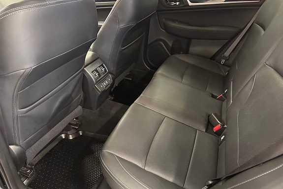 Subaru Outback 12 of 25