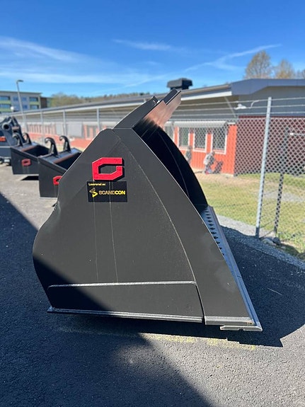 GJERSTAD LASTARSKOPA MED STORA BM FÄSTE 2 of 5