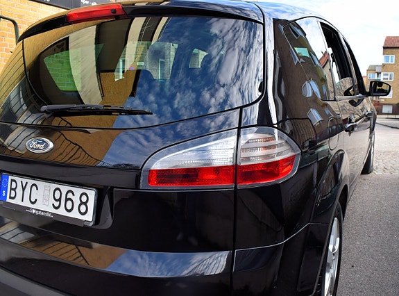 Ford S-MAX 3 of 5