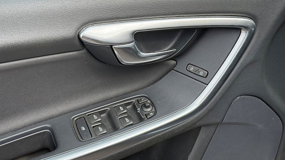 Volvo V60 10 of 30