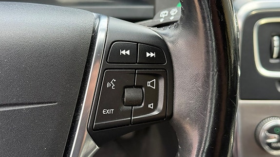 Volvo V60 14 of 30