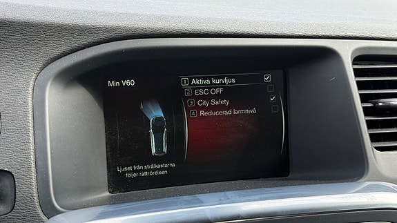 Volvo V60 22 of 30