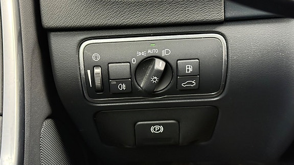Volvo V60 12 of 30