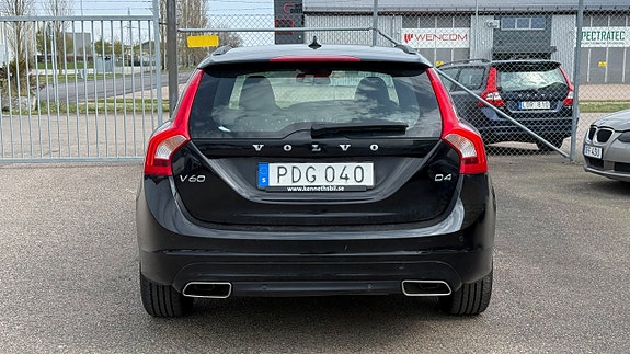 Volvo V60 5 of 30