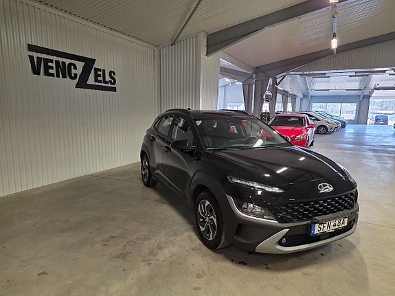 Hyundai Kona 2 of 5