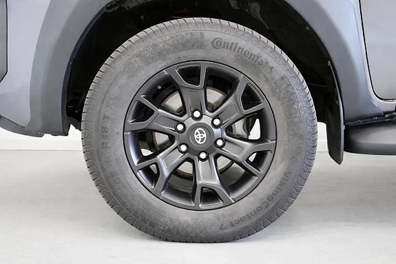 Toyota HiLux 9 of 20