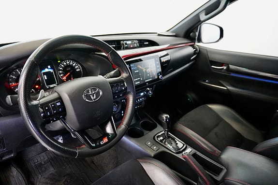 Toyota HiLux 10 of 20