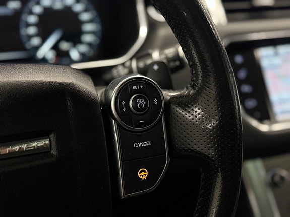 Land Rover Range Rover Sport 25 of 27