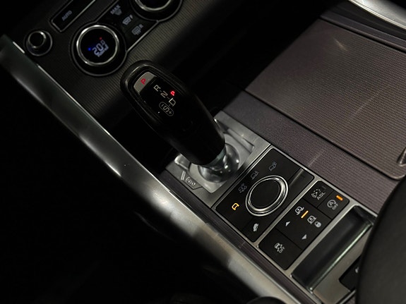 Land Rover Range Rover Sport 18 of 27