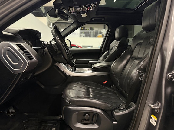 Land Rover Range Rover Sport 11 of 27