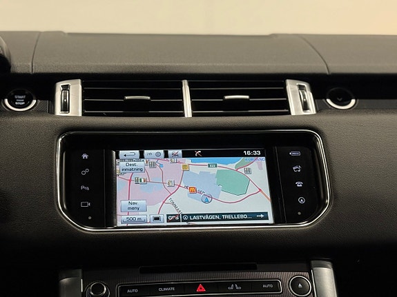 Land Rover Range Rover Sport 16 of 27