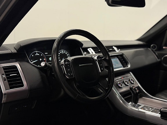 Land Rover Range Rover Sport 9 of 27