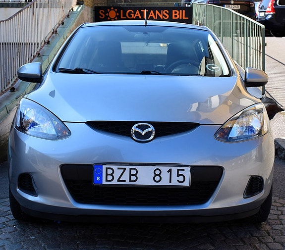 Mazda 2