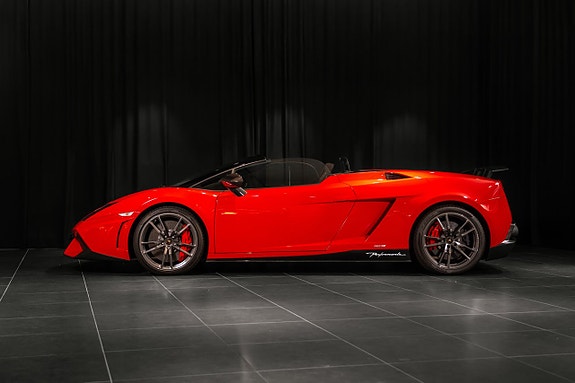 Lamborghini Gallardo 2 of 5