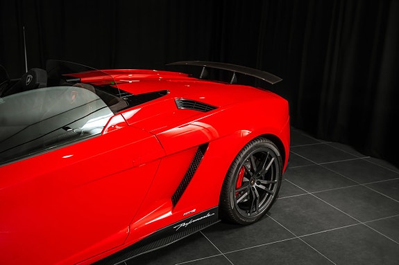 Lamborghini Gallardo 9 of 28
