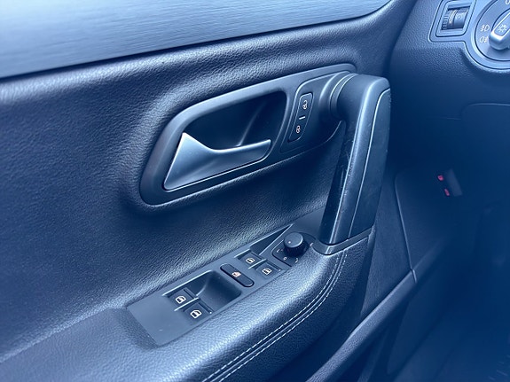 Volkswagen CC 7 of 27