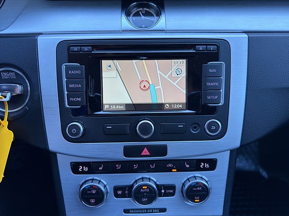 Volkswagen CC 13 of 27