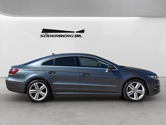 Volkswagen CC 23 of 27