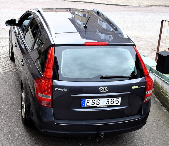 Kia Ceed 2 of 7
