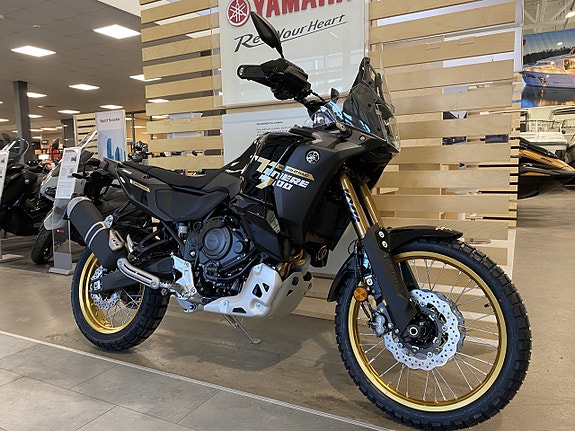 Yamaha Tenere 700 World Raid MIDNIGHT BLACK 2 of 9