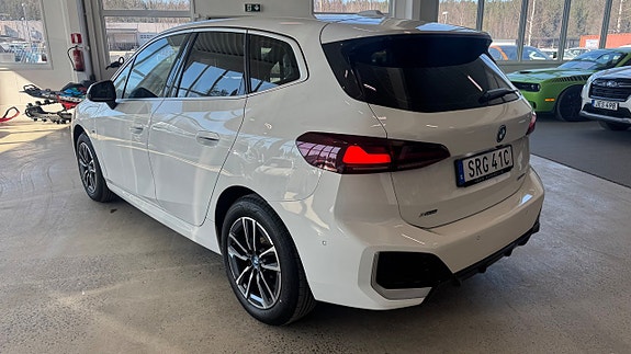 BMW 225e 4 of 5