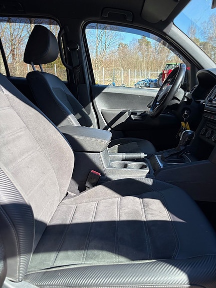 Volkswagen Amarok 8 of 11