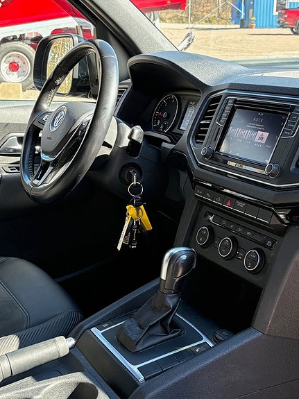 Volkswagen Amarok 9 of 11