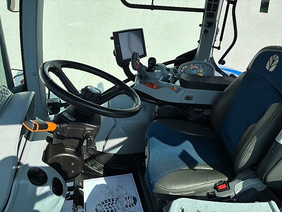 New Holland T 7.270 AC 7 of 11
