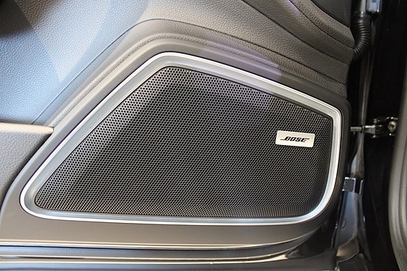 Porsche Panamera 4 19 of 21