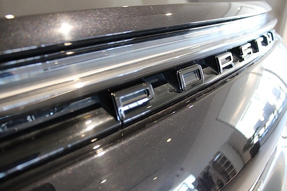 Porsche Panamera 4 10 of 21