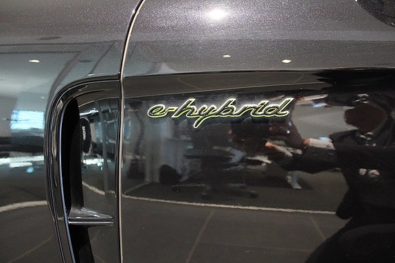 Porsche Panamera 4 20 of 21