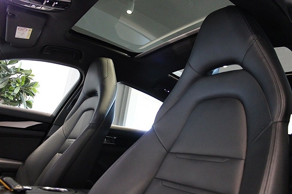 Porsche Panamera 4 7 of 21