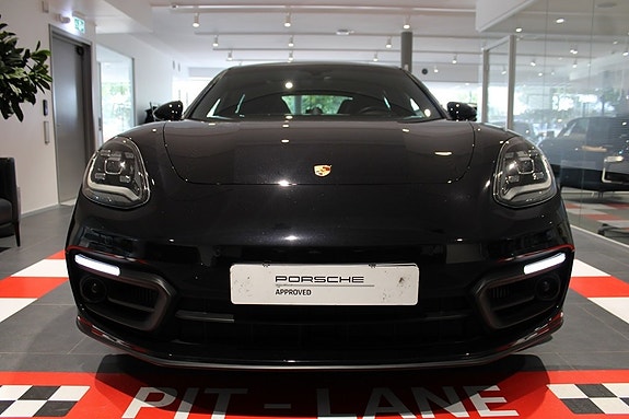 Porsche Panamera 4 3 of 27