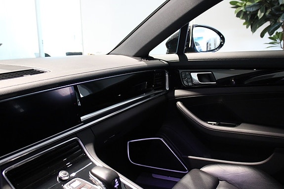 Porsche Panamera 4 16 of 21