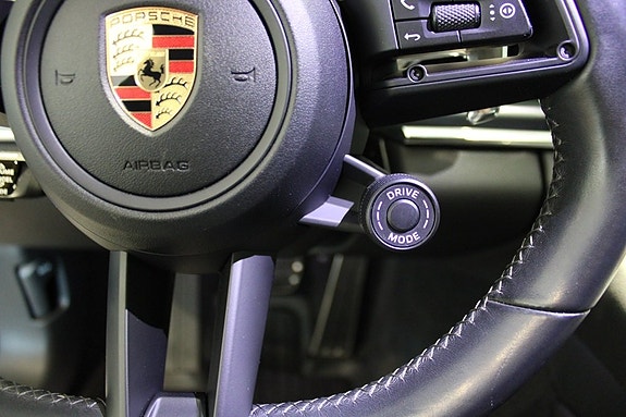 Porsche Panamera 4 15 of 21