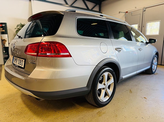 Volkswagen Passat Alltrack 8 of 20