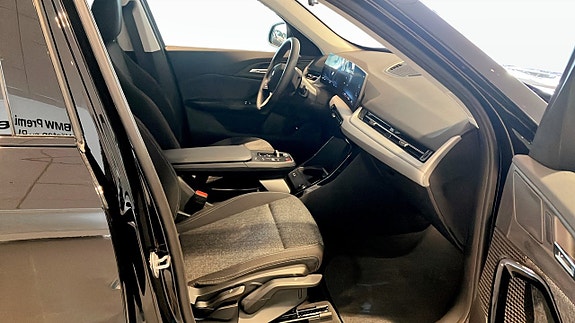 BMW X1 3 of 5