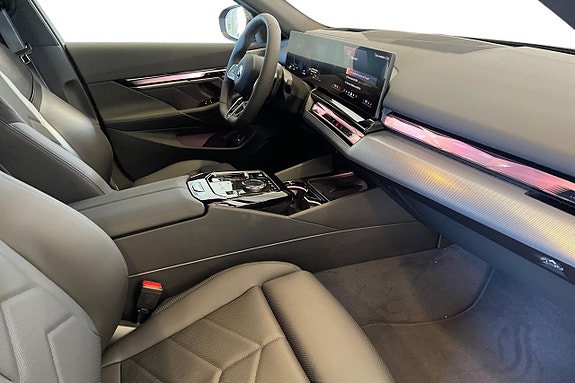 BMW 530e 12 of 20