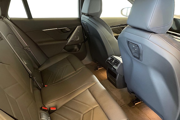 BMW 530e 13 of 20