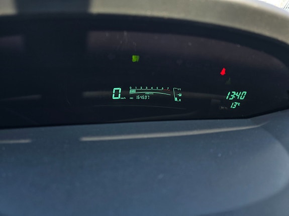 Toyota Yaris 13 of 13