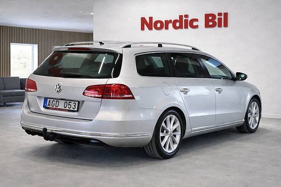 Volkswagen Passat 2 of 5