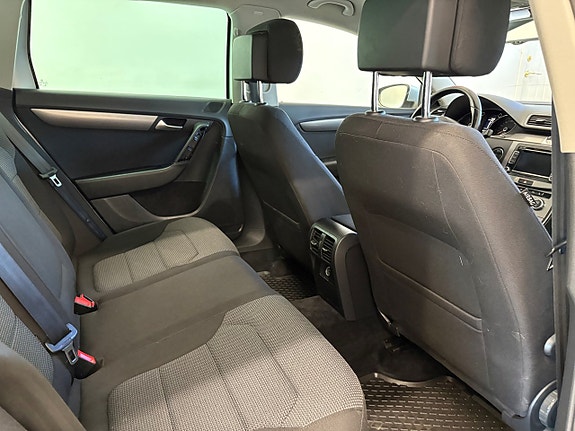 Volkswagen Passat 10 of 10