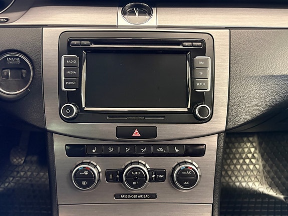 Volkswagen Passat 6 of 10