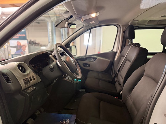 Renault Trafic 8 of 21