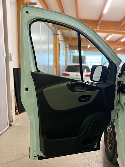 Renault Trafic 5 of 5