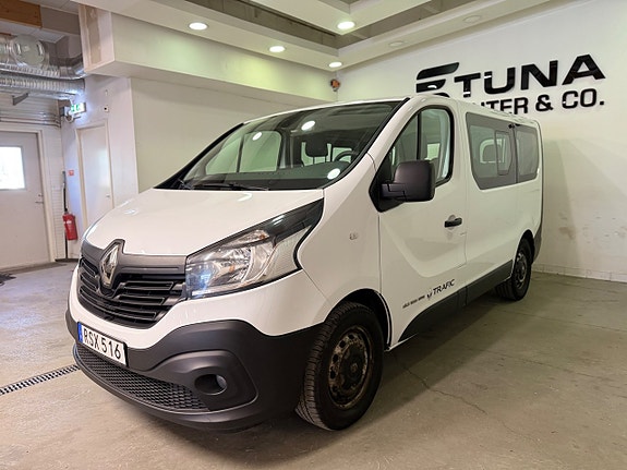 Renault Trafic 4 of 5